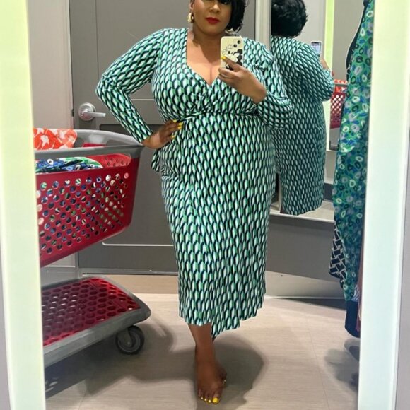 Women's Long Sleeve Midi Arrow Geo Green Wrap Dress - DVF for Target XXS - Picture 4 of 10